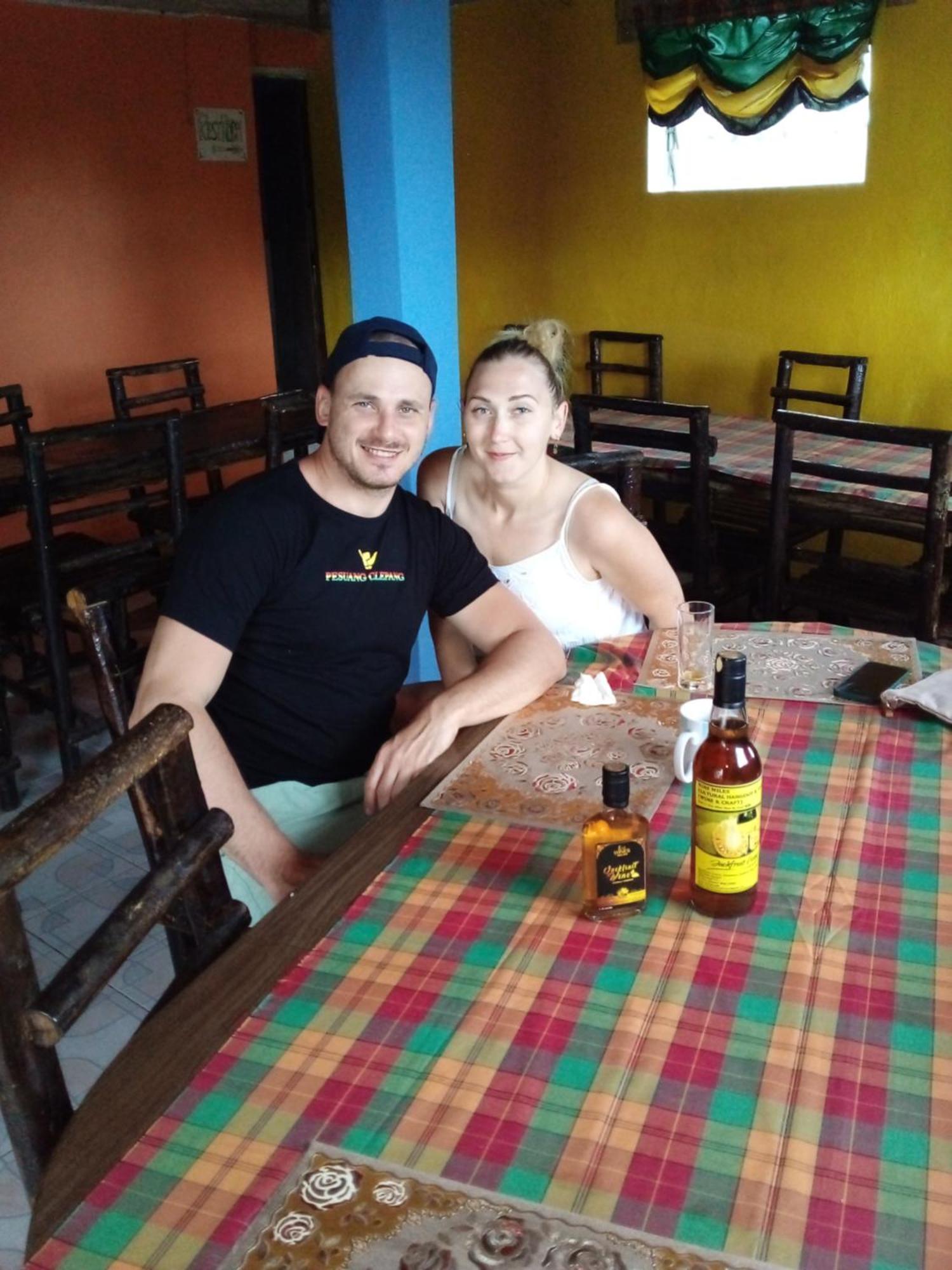 Nine Miles Cultural Hangouts And Tours Stepney Екстер'єр фото